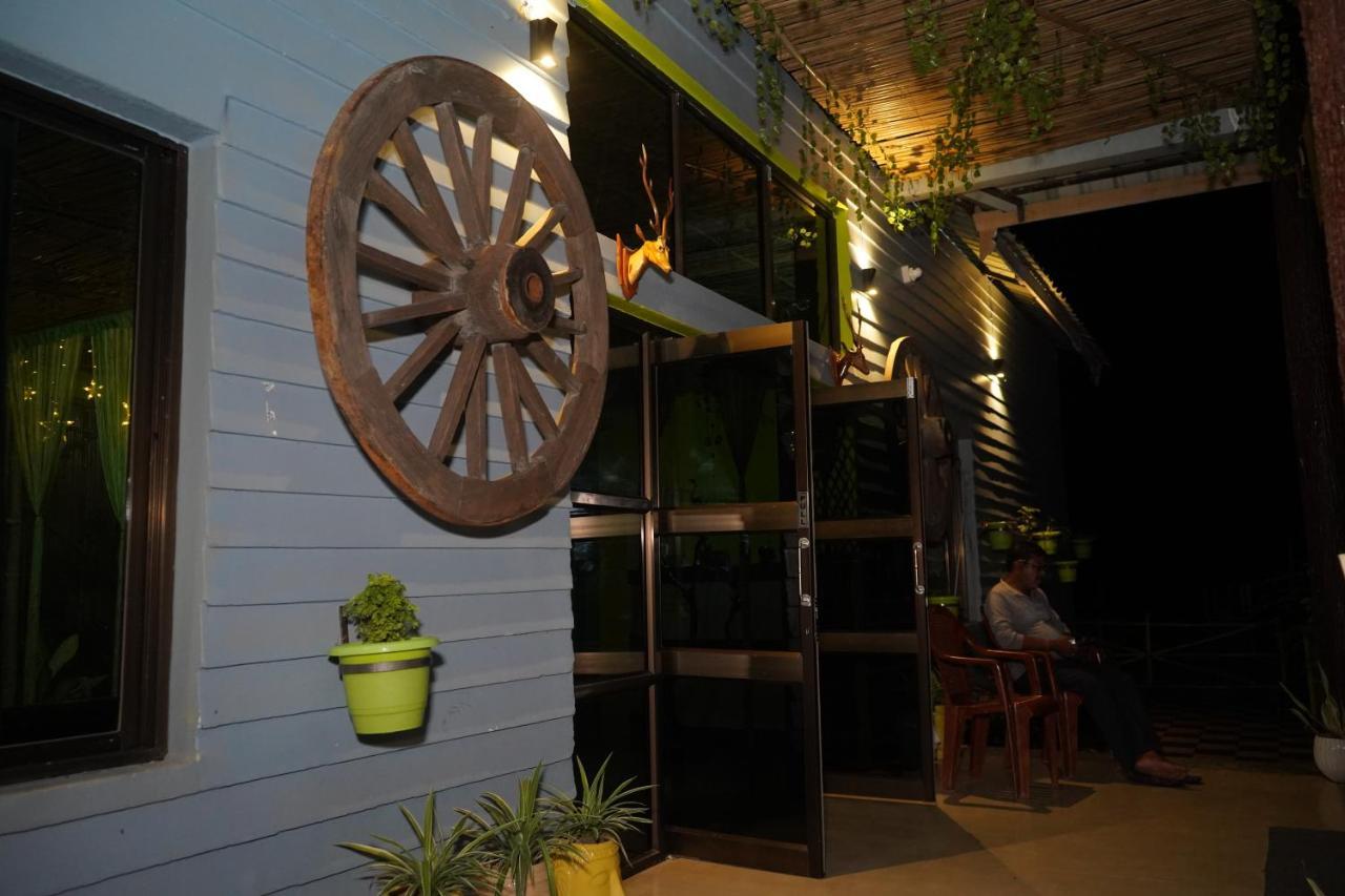 The Pugmark Wildlife Resort Jyoti Gaon Luaran gambar